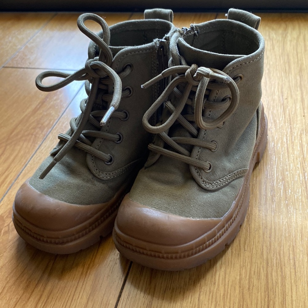 Kids Zara shoes/boots military green/brown size 25 toddler waterproof